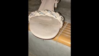 [Exclusive original] Spunk white heels sandals
