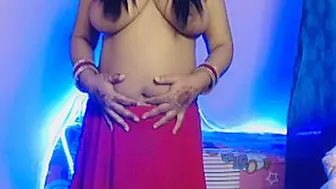 The Attractive Aunty In The Throes Of Youth Slowly Opens Her Clothes Exposes Her Boobies And Nipples And Does An Erotic Attractive Dance