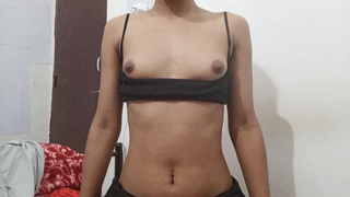 Sweet sexy indian lady having juicy felling ???? who wants to have fun with her