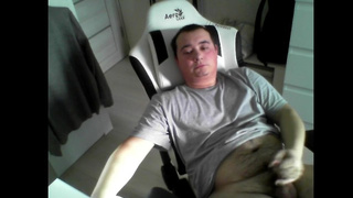 Masturbating to my subscribers on web-cam model limara 19981