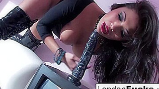 Londons Hot Tv Anal