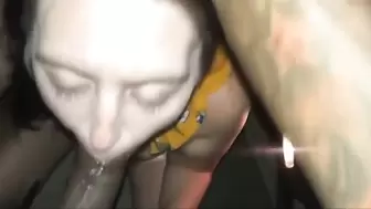 Sexy Teenie Give Head for Deepthroat in the Car