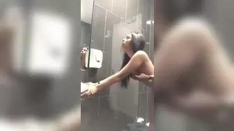 Desi lovers sex in bathroom