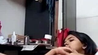 Priyanka Dwivedi Live